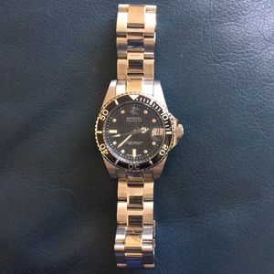 Women’s Invicta Reserve watch, model 6885